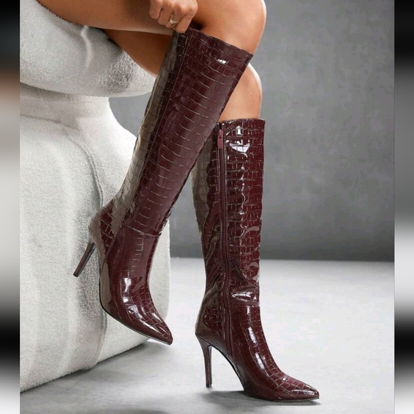 Women's Pointed Toe Crocodile Texture Side Zipper Design Over-The-Knee Boots - Picture 1 of 5